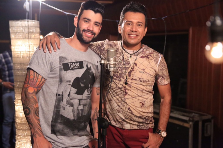 Gusttavo Lima Participa Do Clipe De “Se Repete A Cena” - Sertanejo Oficial